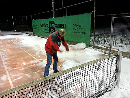 130124aa Sneeuwschuiven donderdagavondploeg 2 400