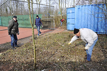 130323aa Klussendag snoeien 400