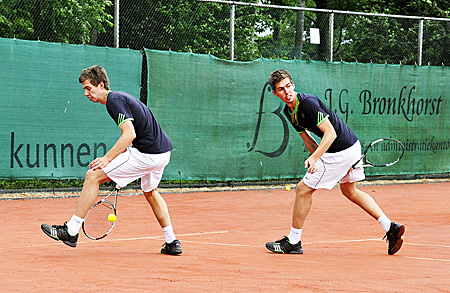 13062350 Hoite Schaap bal tussen benen 400