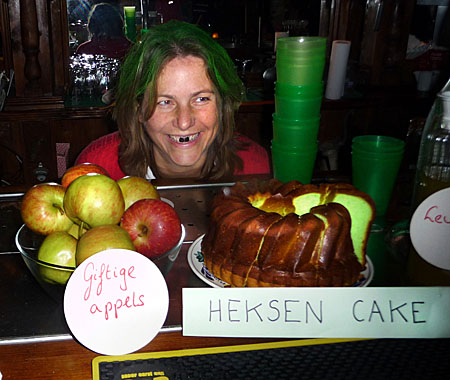 131102 Halloween Heksencake 400