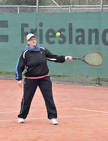 140331aa Tennisverenig Akkrum 55plus Leonie van der Horst 400