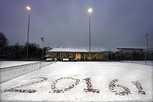 16010550 IJzel en sneeuw op baan 2016