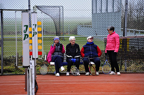 17020858 TA Maandagochten 60 plus Vierdamesopbankjeindekou 400