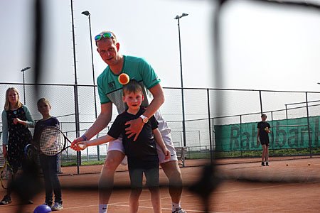190330 OpendagTennisverenigingAkkrum TrainerWilfredMeulman 500