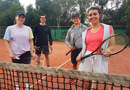 20200721 huurders op tennisbaan 450