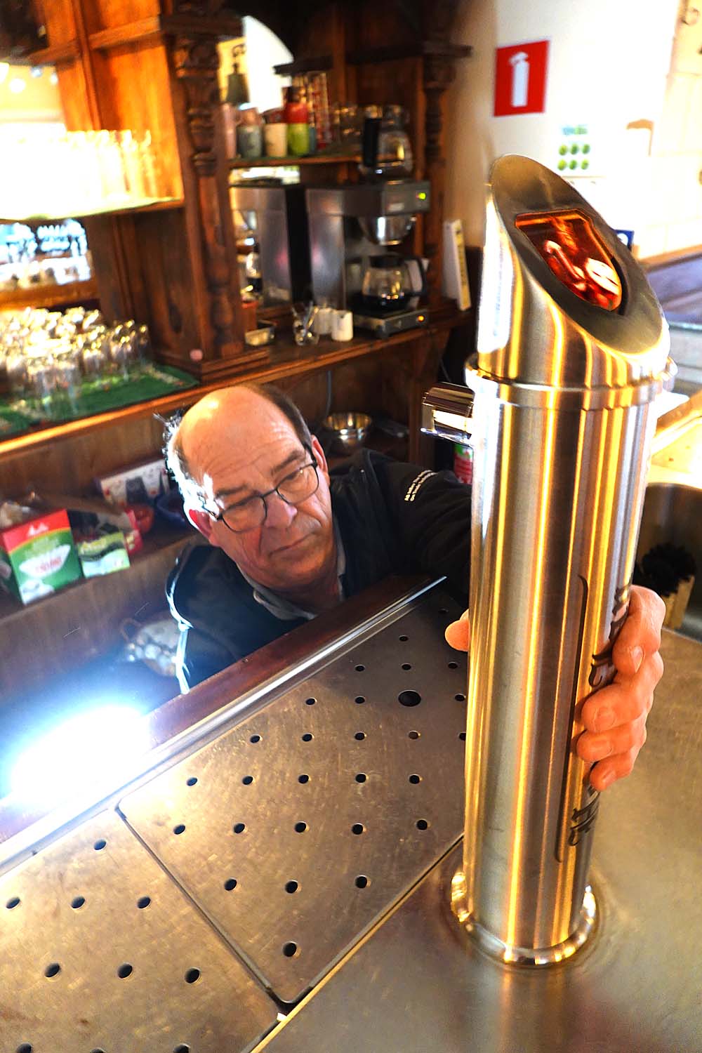 220113 TVA nieuwe bierkraan staand 1000