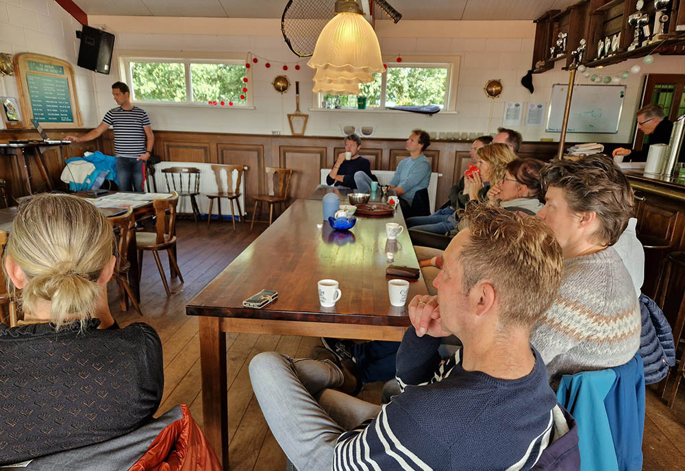 221005 TvAkkkrum bijeenkomst jeugdcommissie ouders Trainer ouders