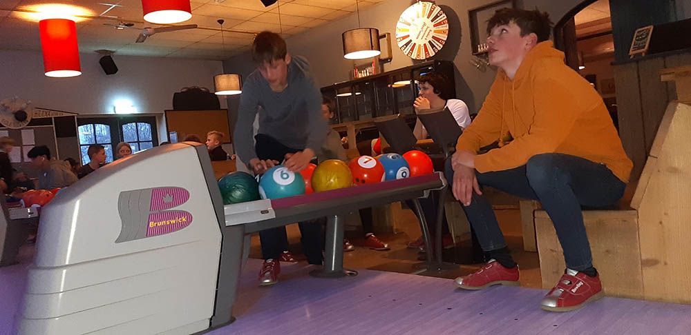 230305 WInterfeest bowling tennis