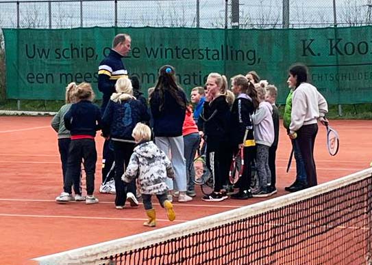 230401 Akkrum Tennis opendag clinic2