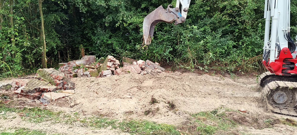 230825 TVA Akkrum sloop oefenmuur verwijderen boomstobben 2