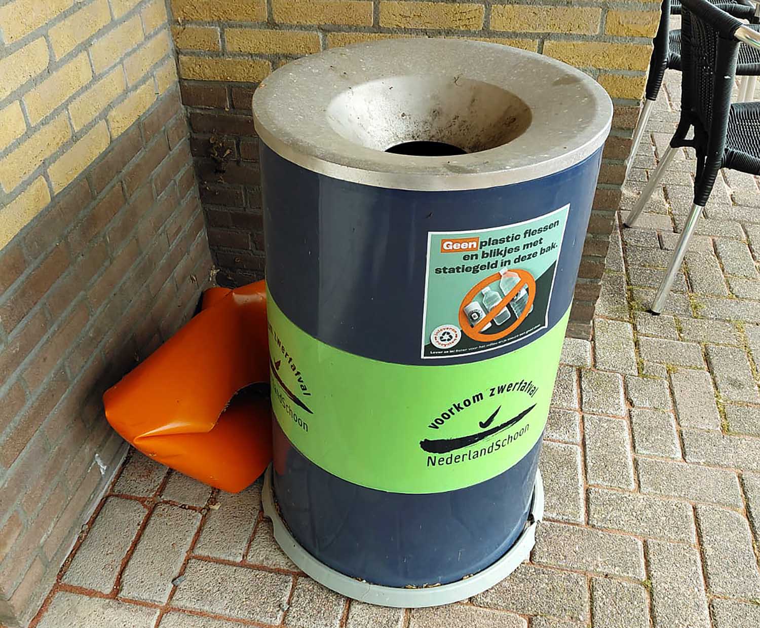 250603 TVA statiegeldflesinzameling asvat buiten